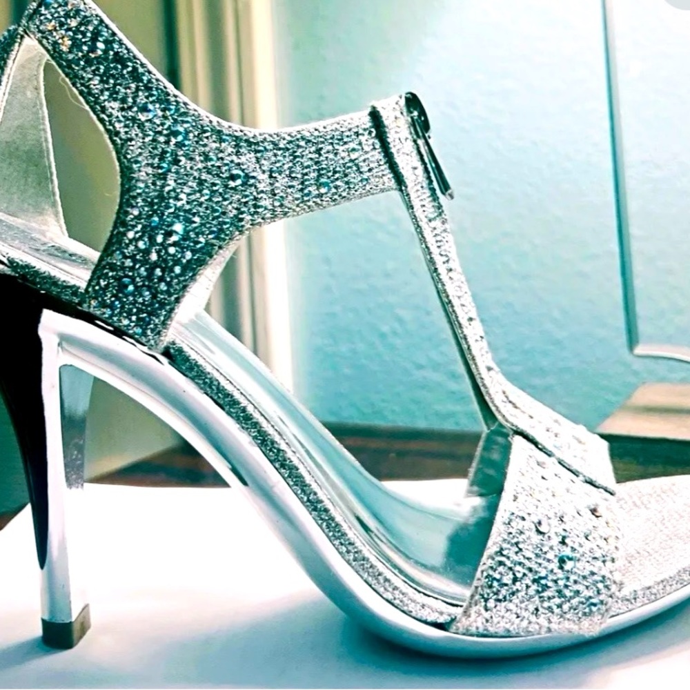 Silver Slipper Diamond Bling Pumps High Heels Size 7M